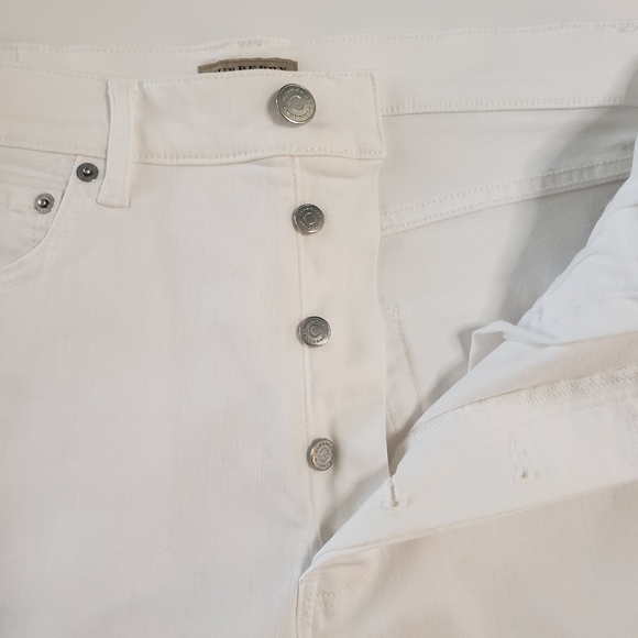 BURBERRY ⚡Like NEW⚡ Straight High-Rise Button Fly White Jeans Size 31 - Picture 5 of 15